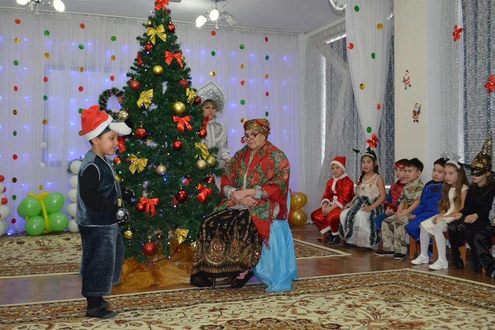 Новогодний утренник (группа предшкольной подготовки)