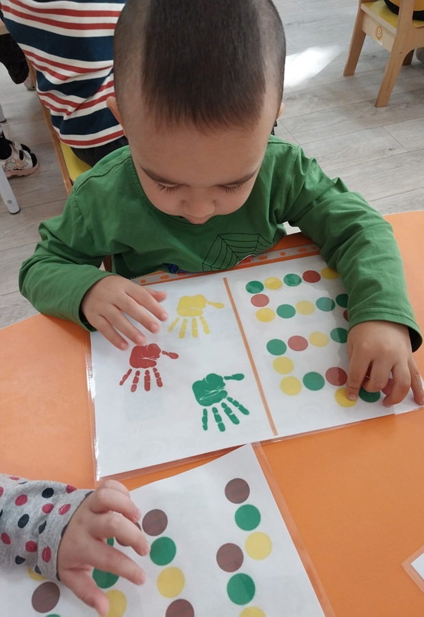 Нейрогимнастика "Развитие межполушарных взаимодействий", группа "Ботақан"